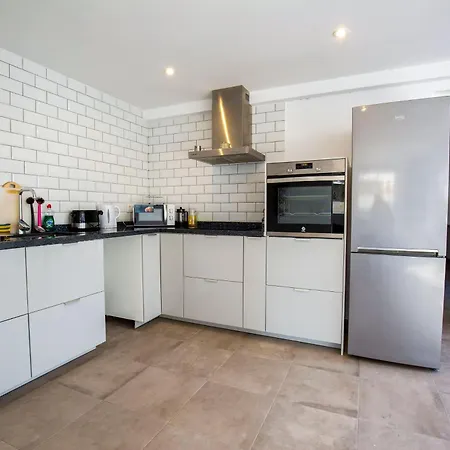 Open And Large 1 Bed L'Alfas del Pi