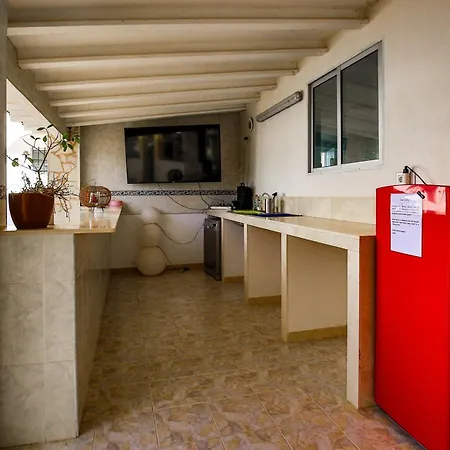 Open And Large 1 Bed Διαμέρισμα